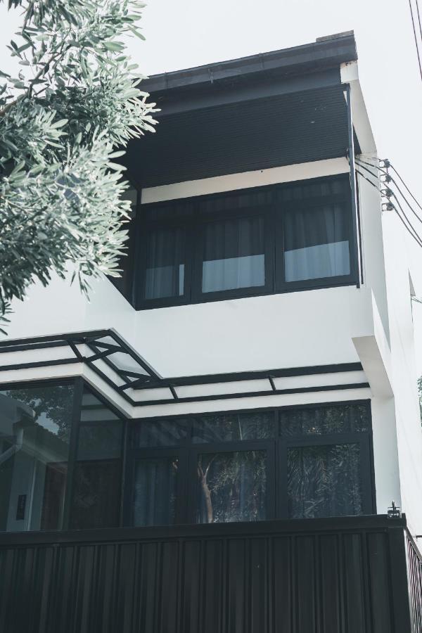 41Cafetel Hostel Bangkok Exterior foto
